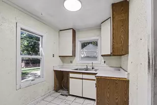 1424 Pine Grove Ave, Round Lake Beach, IL 60073 - Photo 7
