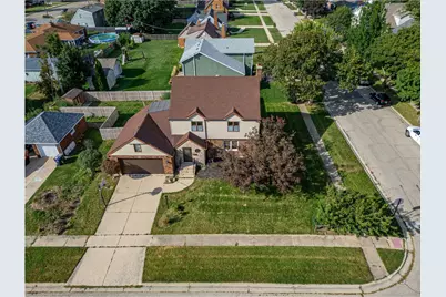 1300 Wolff Avenue, Elgin, IL 60123 - Photo 21