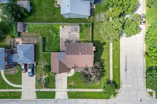 1300 Wolff Ave, Elgin, IL 60123 - Photo 5