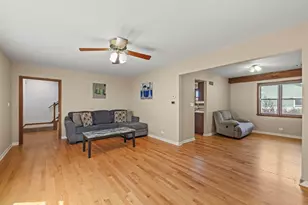 1300 Wolff Ave, Elgin, IL 60123 - Photo 27