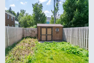 1300 Wolff Avenue, Elgin, IL 60123 - Photo 11