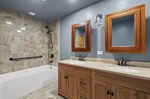 1300 Wolff Ave, Elgin, IL 60123 - Photo 45