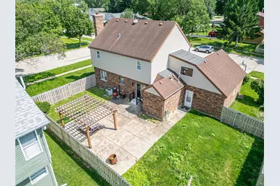 1300 Wolff Avenue, Elgin, IL 60123 - Photo 9
