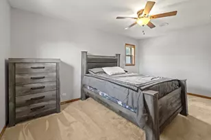 1300 Wolff Ave, Elgin, IL 60123 - Photo 35
