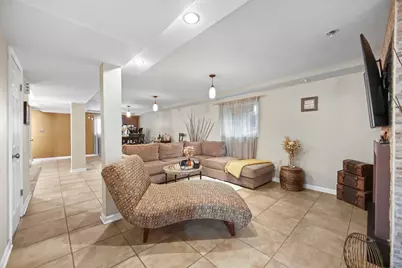 8850 S Mozart Avenue, Evergreen Park, IL 60805 - Photo 15
