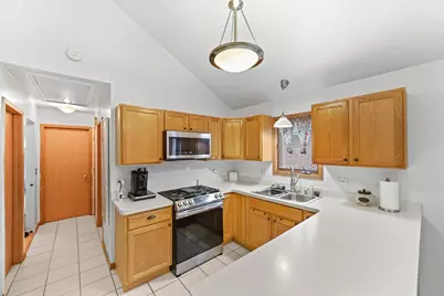 8850 S Mozart Avenue, Evergreen Park, IL 60805 - Photo 7