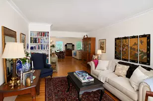915 N Pine Ave, Arlington Heights, IL 60004 - Photo 3