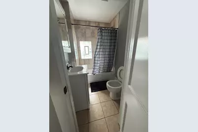 2427 S Christiana Avenue, Chicago, IL 60623 - Photo 11