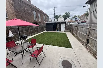 2427 S Christiana Avenue, Chicago, IL 60623 - Photo 13