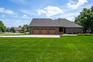 15785 Belfry Drive, Bloomington, IL 61705 - Photo 53