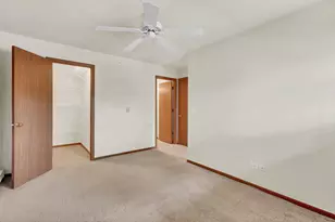 330 Leah Ln, Woodstock, IL 60098 - Photo 11
