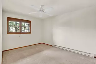 330 Leah Ln, Woodstock, IL 60098 - Photo 9
