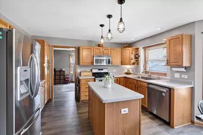 805 Doral Drive, Marengo, IL 60152 - Photo 11