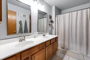 805 Doral Dr, Marengo, IL 60152 - Photo 17