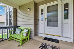805 Doral Dr, Marengo, IL 60152 - Photo 3