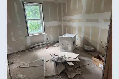 8357 S Marquette Avenue, Chicago, IL 60617 - Photo 25