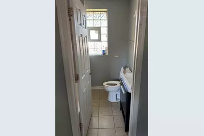 8357 S Marquette Avenue, Chicago, IL 60617 - Photo 21