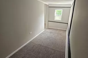 583 S Lasalle Ave, Aurora, IL 60505 - Photo 11