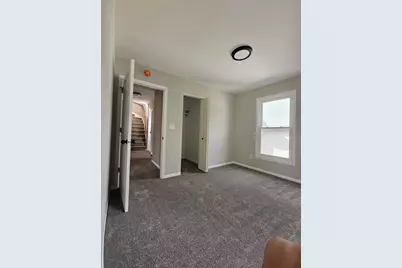 583 S Lasalle Avenue, Aurora, IL 60505 - Photo 17