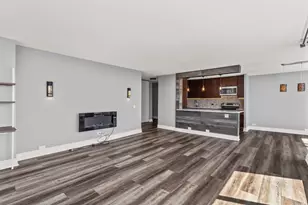 5445 N Sheridan Rd, Chicago, IL 60640 - Photo 5