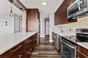 5445 N Sheridan Rd, Chicago, IL 60640 - Photo 11