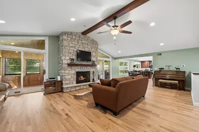 3605 Oak Ridge Road, Crystal Lake, IL 60012 - Photo 7