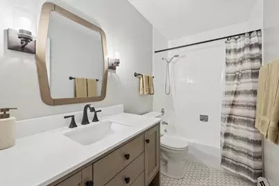 3605 Oak Ridge Road, Crystal Lake, IL 60012 - Photo 13
