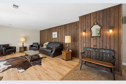 3605 Oak Ridge Road, Crystal Lake, IL 60012 - Photo 3