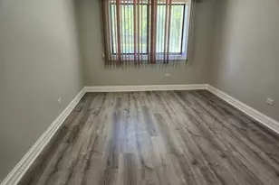 9242 Gross Point Rd, Skokie, IL 60077 - Photo 9