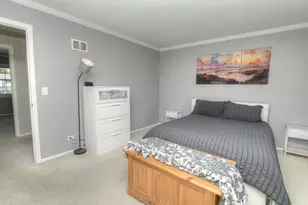 1265 Downing St, Roselle, IL 60172 - Photo 15