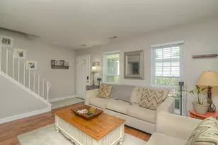 1265 Downing St, Roselle, IL 60172 - Photo 3