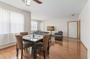 2549 Lincoln Park Ct, Crest Hill, IL 60403 - Photo 5