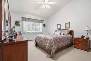 2746 N Augusta Dr, Wadsworth, IL 60083 - Photo 13