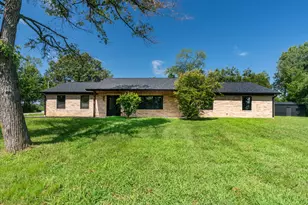 956 Auburn Ln SE, Orangeville, IL 62939 - Photo 3