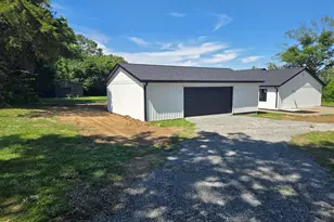 956 Auburn Ln SE, Orangeville, IL 62939 - Photo 7