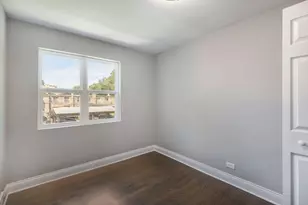 142 Callan Ave, Evanston, IL 60202 - Photo 17