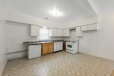 832 E 153 Street, Phoenix, IL 60426 - Photo 13