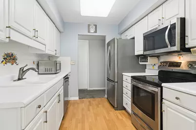 250 W Parliament Place #216, Mount Prospect, IL 60056 - Photo 11