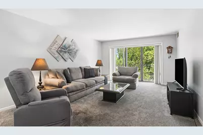 250 W Parliament Place #216, Mount Prospect, IL 60056 - Photo 7