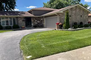 246 S Ingleside Ave, Glenwood, IL 60425 - Photo 1
