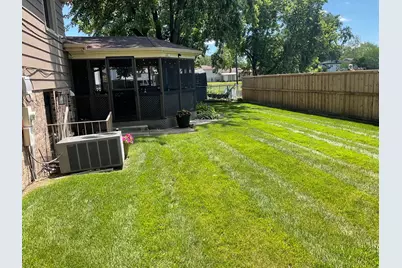 246 S Ingleside Avenue, Glenwood, IL 60425 - Photo 5