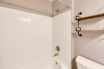 10 Waterbury Lane #M2, Schaumburg, IL 60193 - Photo 23