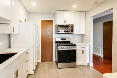 10 Waterbury Lane #M2, Schaumburg, IL 60193 - Photo 13