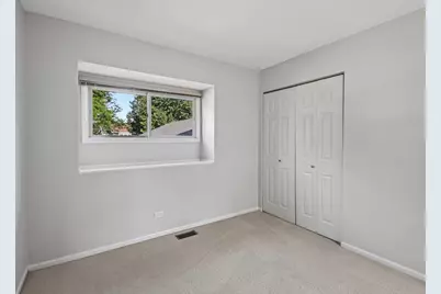 1036 E Meadow Lake Drive, Palatine, IL 60074 - Photo 19