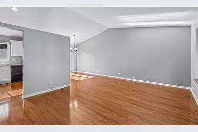 1036 E Meadow Lake Drive, Palatine, IL 60074 - Photo 5