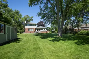 249 Spruce Rd, Northbrook, IL 60062 - Photo 3