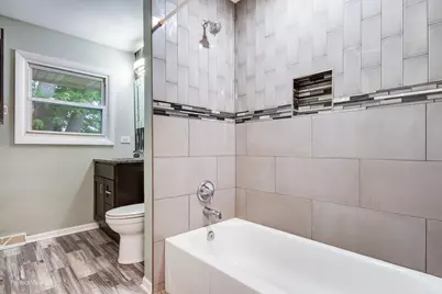 7831 Sprucewood Avenue, Woodridge, IL 60517 - Photo 15