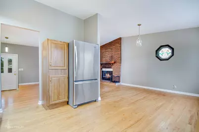 7831 Sprucewood Avenue, Woodridge, IL 60517 - Photo 3