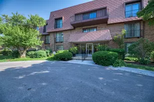 4000 Dundee Rd, Northbrook, IL 60062 - Photo 1