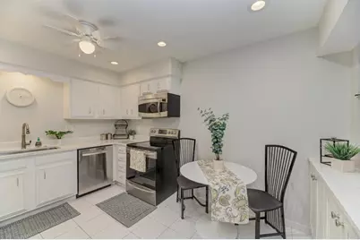 4000 Dundee Road #107, Northbrook, IL 60062 - Photo 11